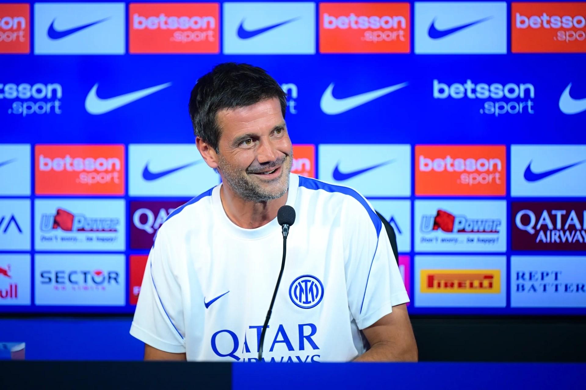 Góc Nhìn ATQ: Chivu: Ở Champions League cũng bị đánh giá khắc nghiệt ư? Chúng tôi đã quen môi trường dư luận ấy từ lâu